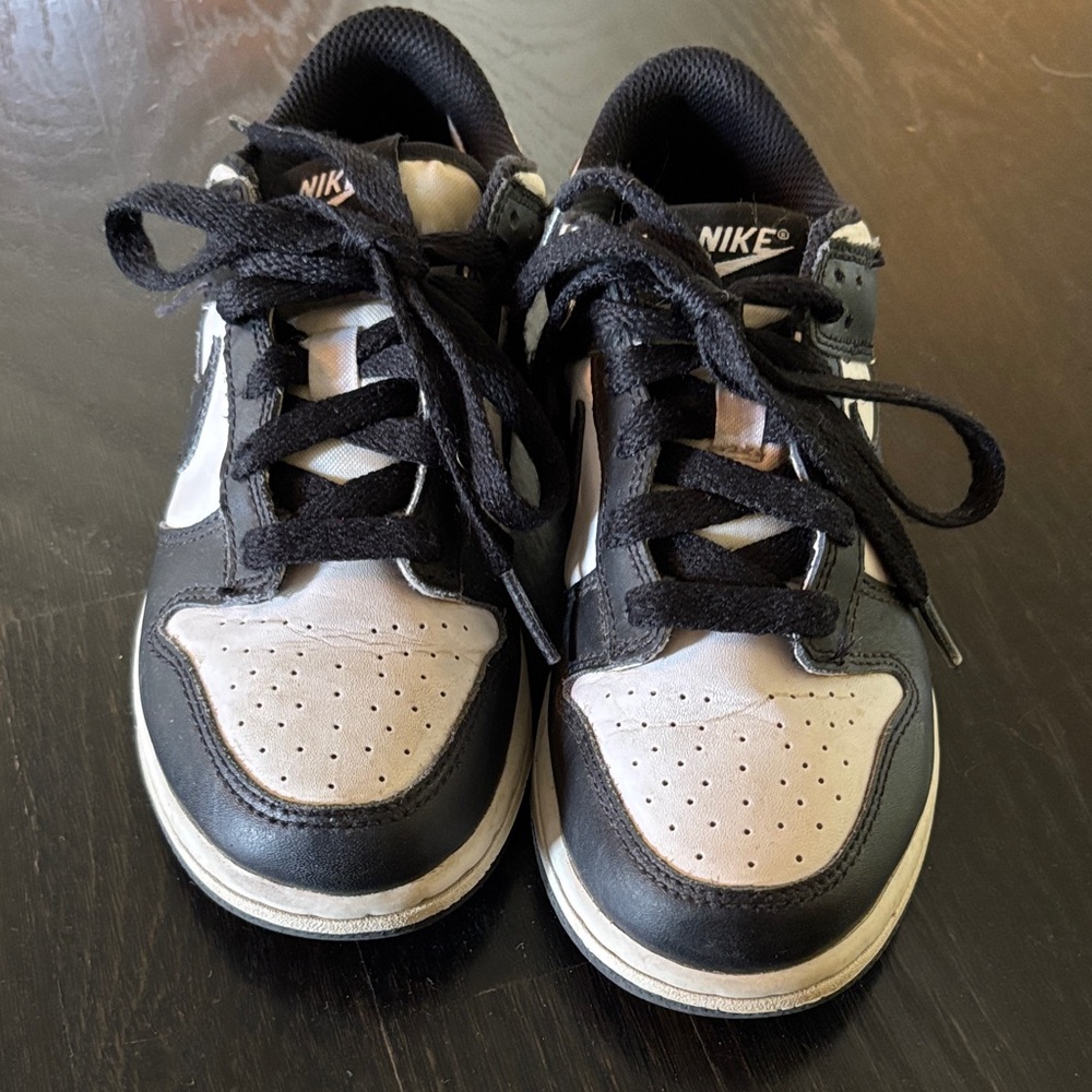 Nike Kids Black and Gray Sneakers